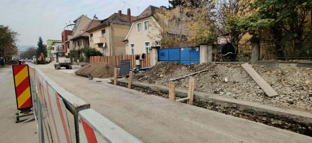 Apa redeschide cu patru zile mai devreme traficul pe un tronson din strada N. Titulescu, însă vor fi instituite noi restricții pe o altă porțiune
