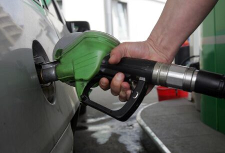 Prețul carburanților a scăzut cu 4 - 6 % în ultima lună. Cât costă benzina și motorina astăzi în Brașov