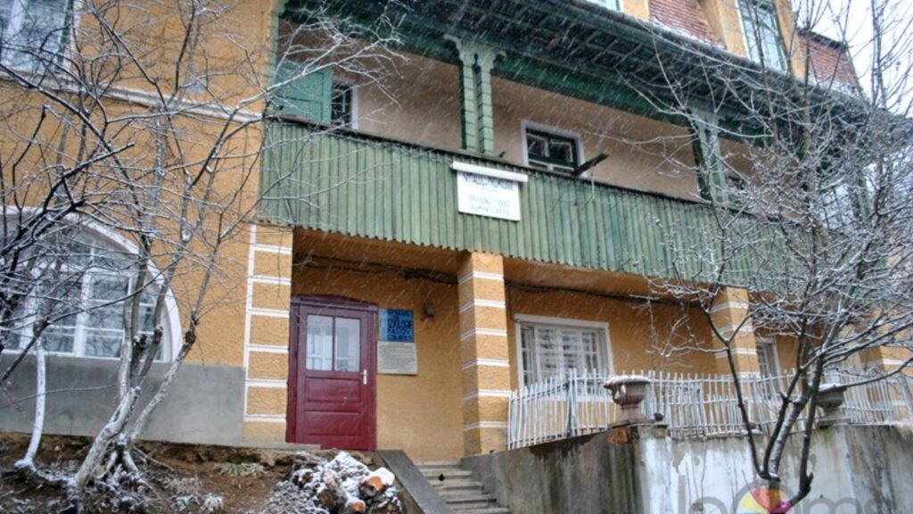 Casa de Pensii a donat CJ Brașov mai multe clădiri în care funcționează secții ale Spitalului TBC de la Stejeriș