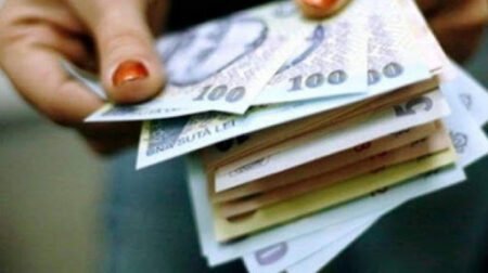 Salariile bugetarilor, majorate de la 1 ianuarie. Cât vor câștiga în plus Klaus Iohannis, Nicoale Ciucă și Marcel Ciolacu