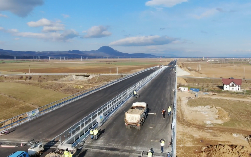 Turcii de la Makyol se pot apuca oficial de treabă pe lotul de autostradă dintre Arpaș și Sâmbăta. Lucrările vor fi definitivate în patru ani