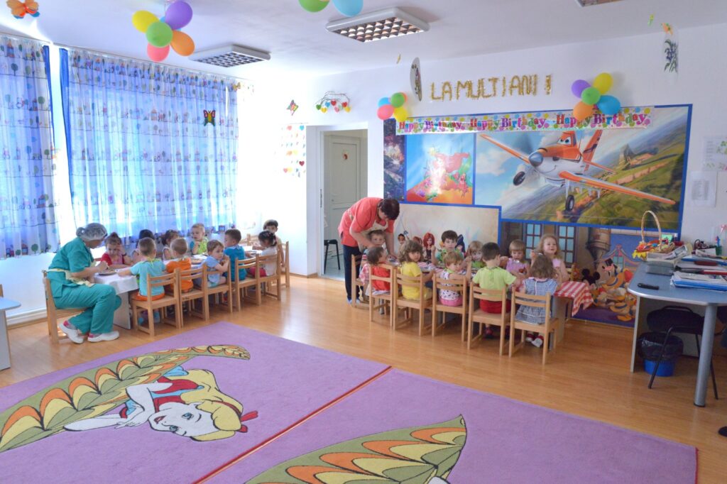Grădinițele din zonele rezidențiale noi din Brașov nu au suficiente locuri pentru copii. Înscrierile în unitățile preșcolare se pot face până în 10 iunie