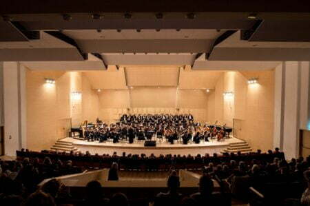 Peste 100 de artiști instrumentiști ai Orchestrei Naționale de Tineret a Franței vor cânta sâmbătă la Filarmonica Brașov