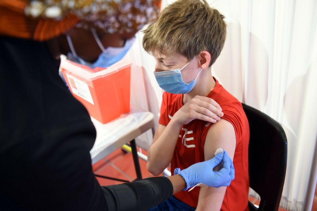 copii vaccin anti-covid brasov minori 