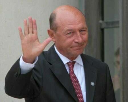 Traian Băsescu a renunțat să mai demonstreze că nu a fost colaborator al Securității. Nu mai solicită revizuirea deciziei Înaltei Curți