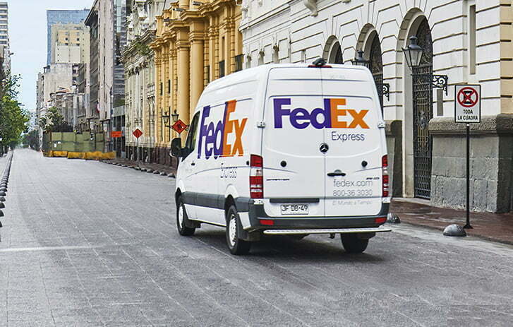 Americanii de la FedEx Express își lansează serviciul destinat comerțului electronic internațional cu livrare în zi definită