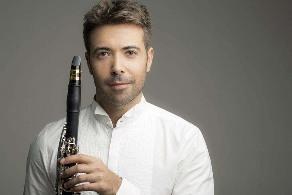 Pablo Barragán, unul dintre cei mai importanți clarinetiști ai generației sale vine joi la Filarmonica Brașov