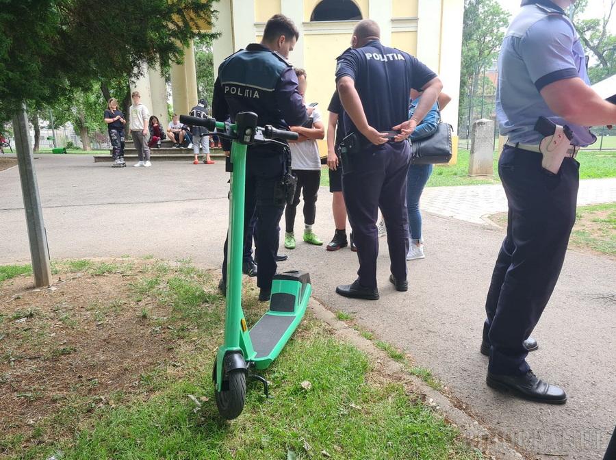 Un brașovean a ajuns la spital, după ce s-a dezechilibrat și a căzut pe trotuar, în timp ce conducea o trotinetă electrică. Bărbatul era băut