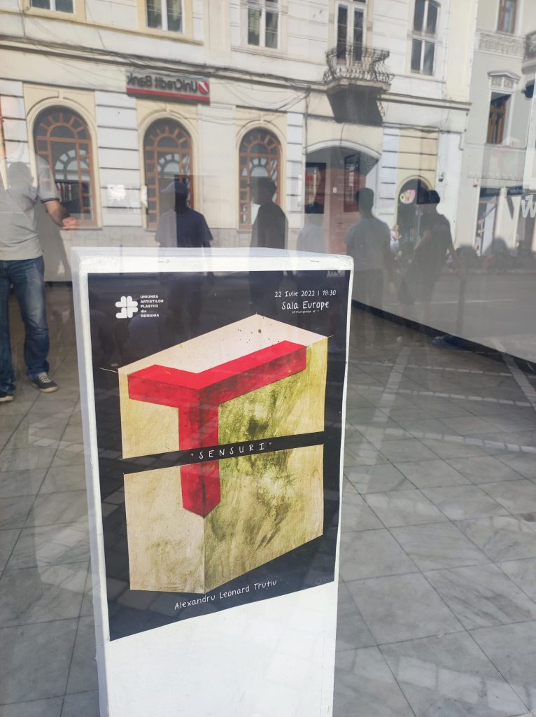 Lucrările artistului brașovean Alexandru Leonard Truțiu pot fi admirate în cadrul expoziției „Sensuri”. Vernisajul va avea loc astăzi la Galeria Europe, începând cu ora 18:30