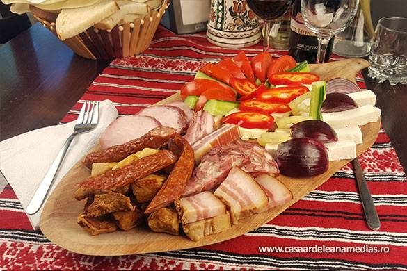 Rețeaua de puncte gastronomice Gastro Local a ajuns la 20 de locații în județul Brașov. Fondatorul Dorian Lungu vede potențial de extindere și în Bistrița, Covasna, Harghita sau Neamț