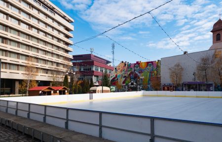 De mâine seară, se deschide patinoarul din Piațeta Sf. Ioan. Accesul și patinele sunt oferite gratuit pe întreaga durată de funcționare, până la finalul lunii februarie 2023