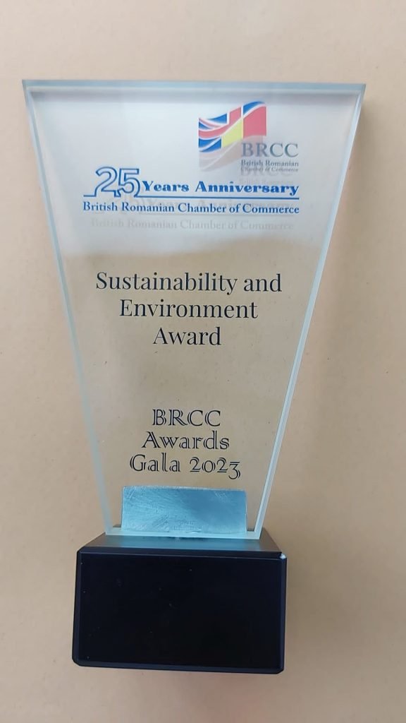 Fabrica de hârtie DS Smith din Zărnești a primit premiul pentru Sustenabilitate și Mediu din partea Camerei de Comerț Româno - Britanice (P)