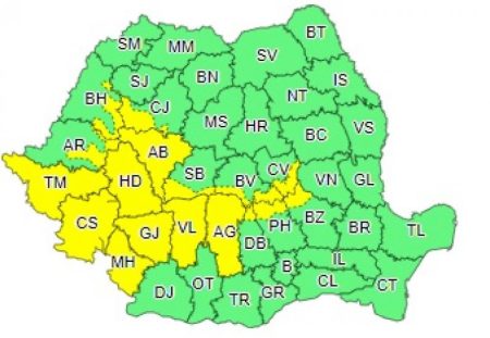 Cod galben de furtuni, grindină și vijelii într-o parte a județului Brașov și alte 16 județe