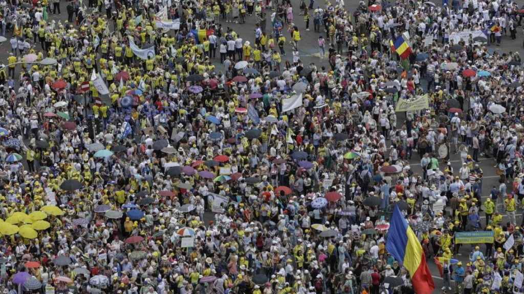 Profesorii nu renunță la grevă: Peste 20.000 de oameni sunt așteptați vineri în Capitală/ Brașovul, prezent la proteste