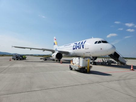 Dan Air - pierderi de 2,6 milioane de euro cauzate de programul redus de funcționare al Aeroportului de la Brașov/ Ce soluții propune compania pentru salvarea aeroportului de la Ghimbav
