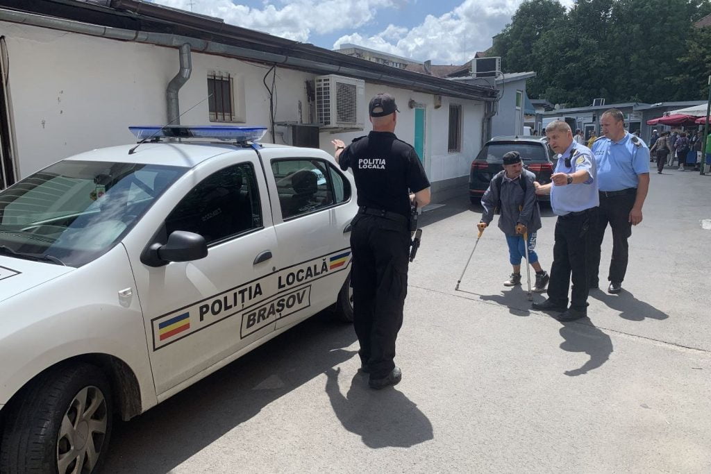 FOTO Angajați ai Primăriei și Poliției Locale, în frunte cu primarul Coliban, au băgat „spaima” în comercianții ilegali din zona piețelor Astra și Dacia