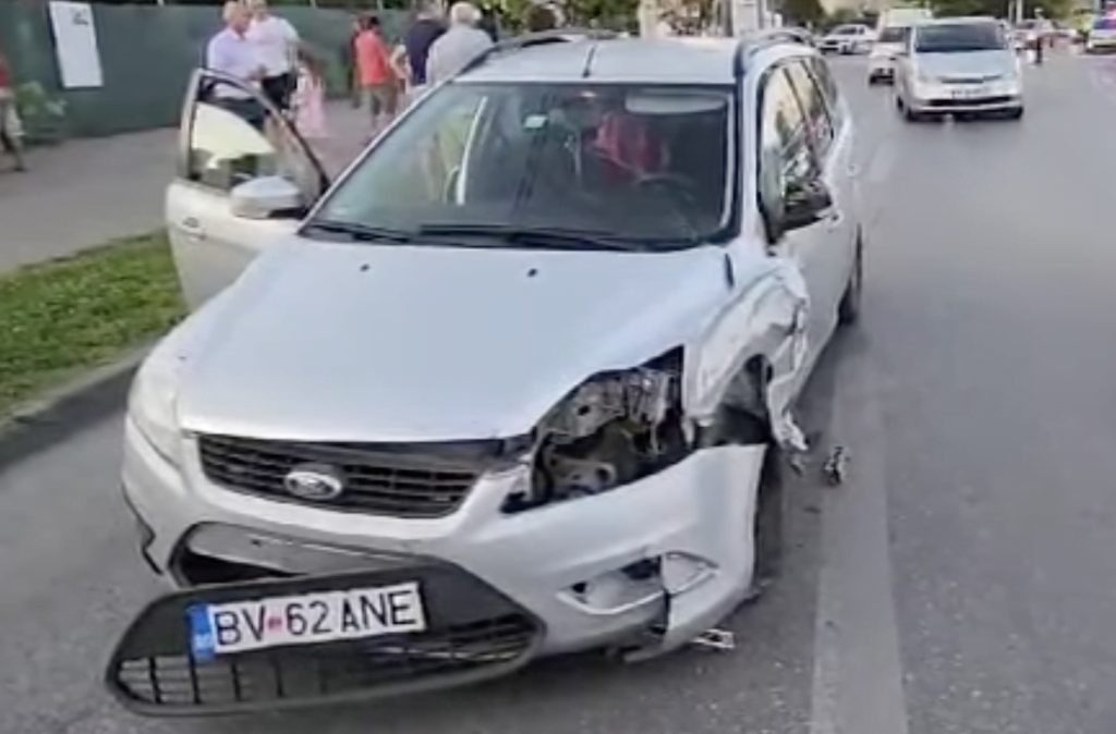 Un șef de poliție din Iași, accident cu un Ford condus de un brașovean. Evident, vinovat e brașoveanul