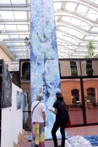 Brașovul se transformă într-o imensă galerie de artă: Din 1 octombrie începe „Bienala Albastră”