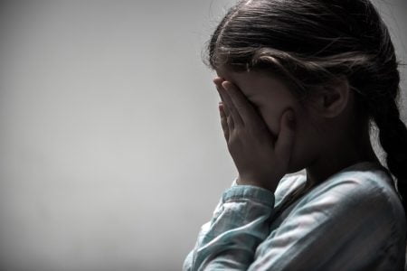 Salvați Copiii România, despre modificările aduse Codului Penal: „Cauza de impunitate de 5 ani este excesivă și creează condiții de abuz sexual”